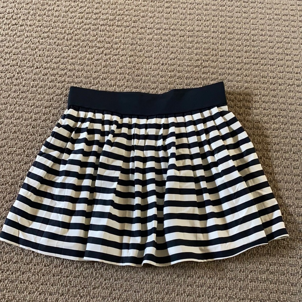 Kate Spade B&W Stripped Skirt | Swimsuit material | Swimsuit coverup | Size M